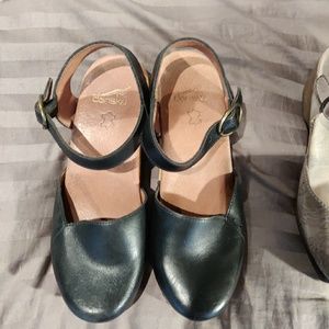Dansko shoes size 37